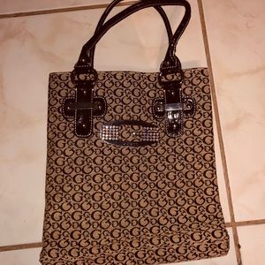 GUESS MONOGRAM PURSE